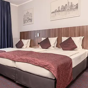 Ramada By Wyndham Frankfurt Station Φραγκφούρτη